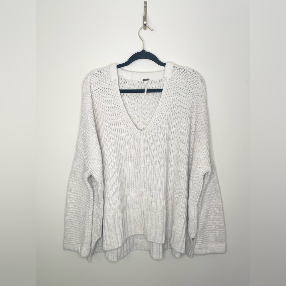 FREE PEOPLE Oversized V Neck Chunky Knit Sweater FP | XS / S‎